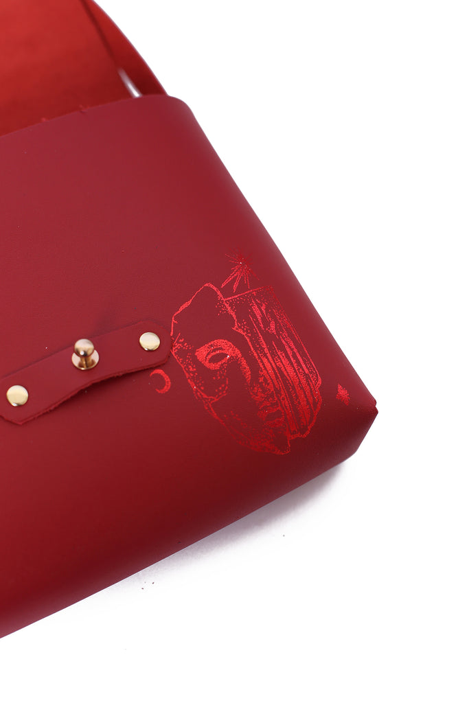 Juno x Reuben Sawyer en Rojo Bermellón - Chachastudio®