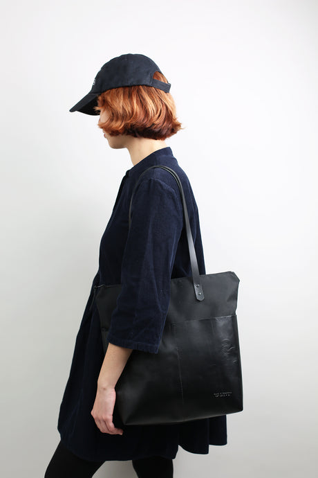 Blackbird Tote Negro - Chachastudio®